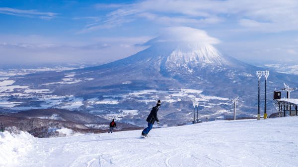 7 of the world's best places to go snowboarding